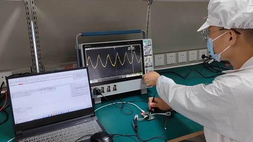 從校園到流水線 大學(xué)生團隊研發(fā)“火眼”微芯片，革新電子材料制造